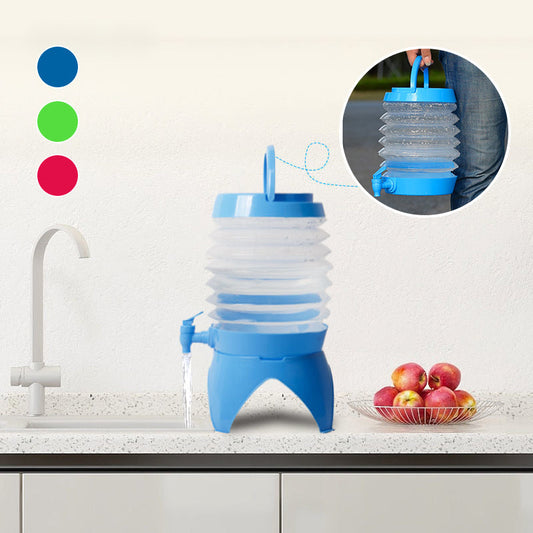 Collapsible water container with faucet